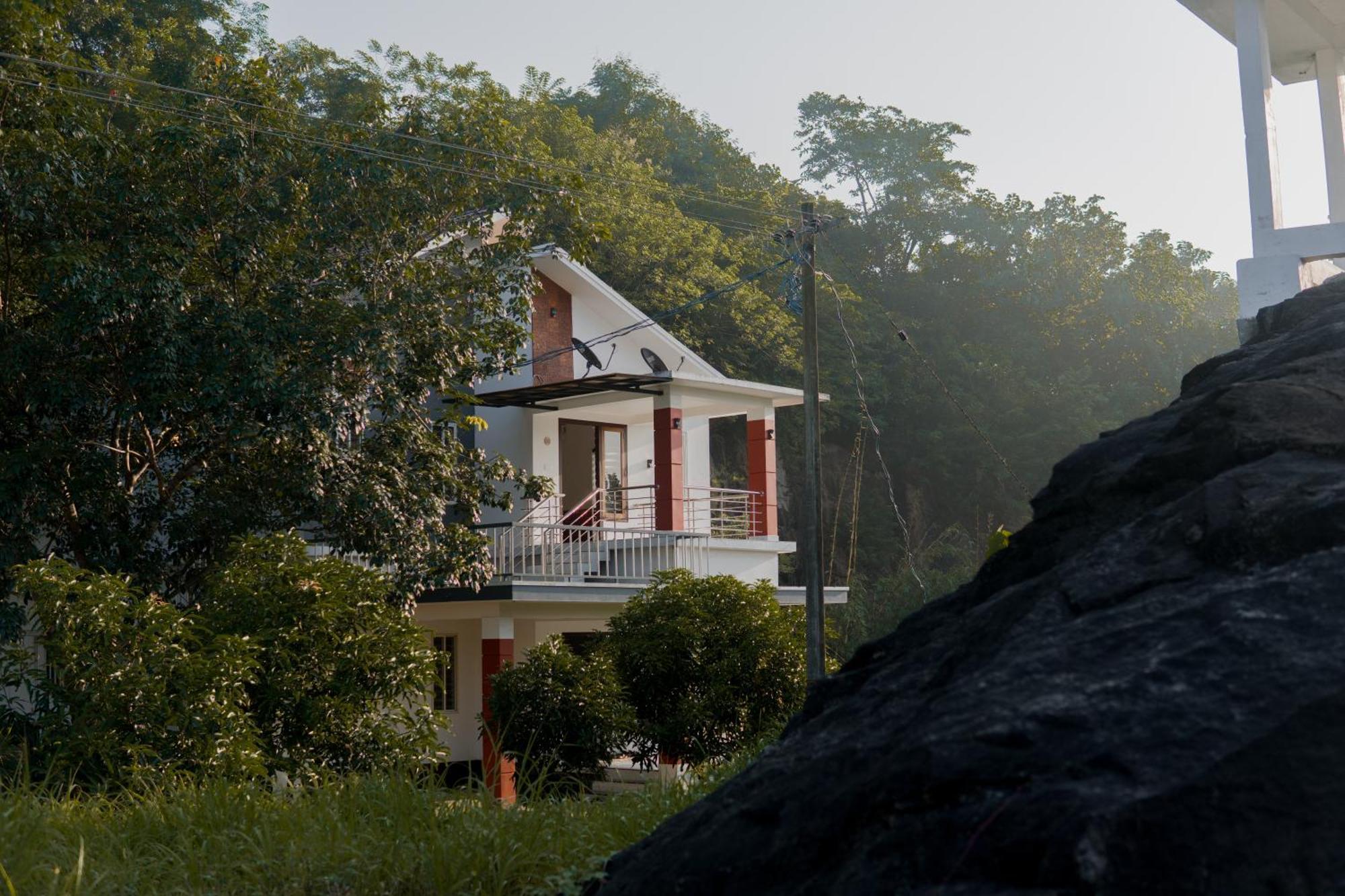 Rockdale Resort Nilambūr Екстериор снимка